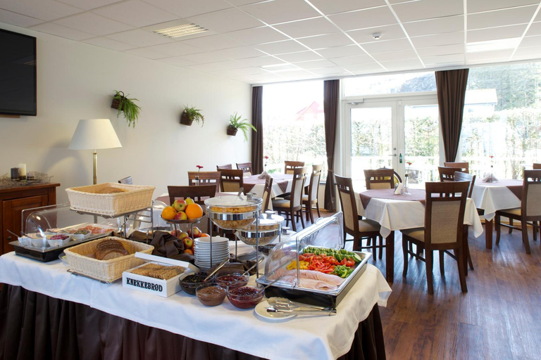 Food & Drinks 4, Kinn Hotell Florø, Flora