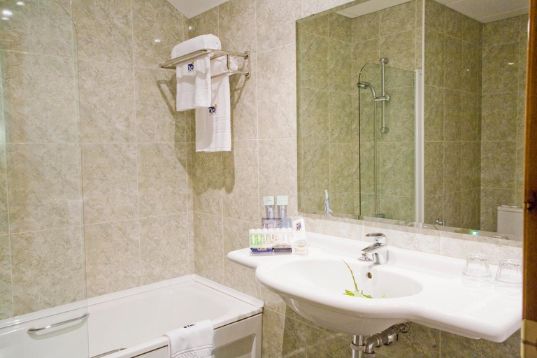 Bathroom 4, Hotel Oca Vermar, Pontevedra