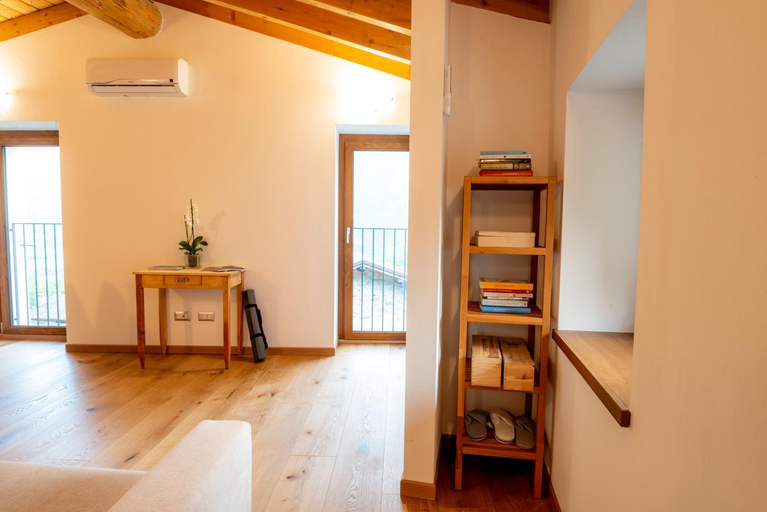 Others 5, B&B Sopralapanca, Sondrio