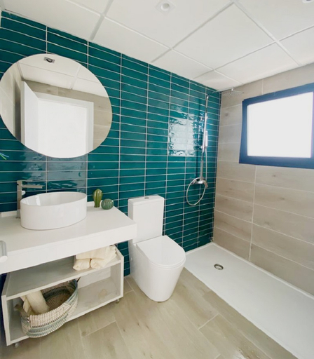 Bathroom 5, Bakour Lanzarote Splash, Las Palmas