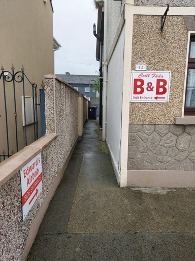 Others 5, Eamonns Cosy B&B Private Parking