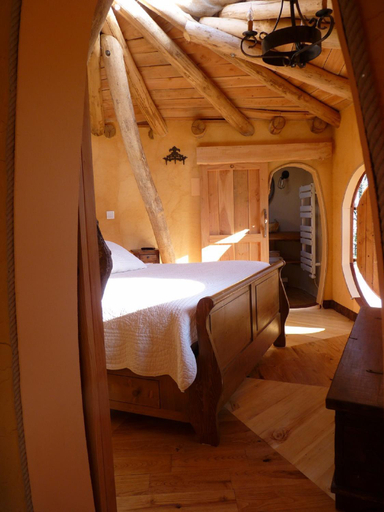 Bedroom 2, Cabane-hobbit de Samsaget, Dordogne