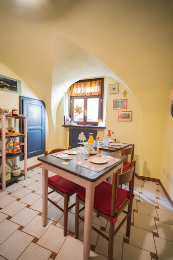 Dining Room 11