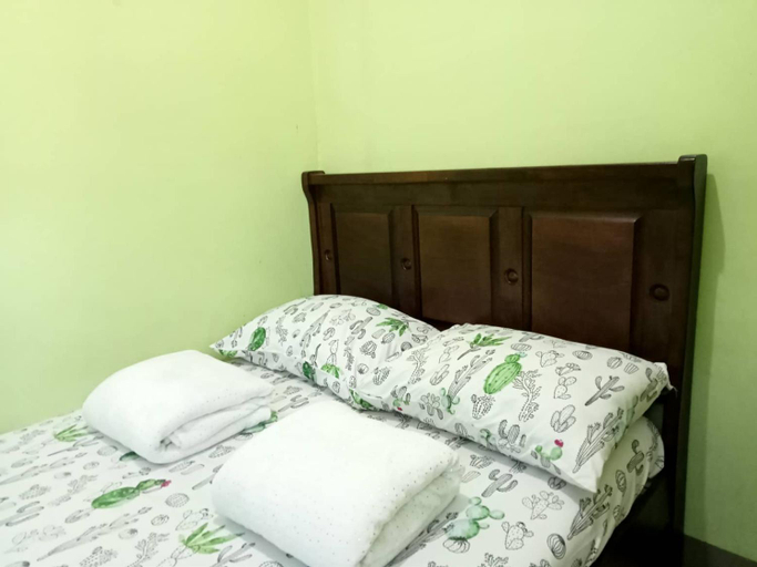 Bedroom 4, JO-ZA-NA's Hostel(bed and breakfast), Baguio City