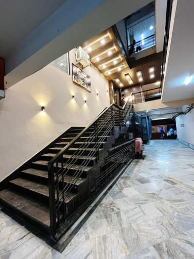 Public Area 2, HOTEL MK GRAND, ISHWAR TOWER NEAR PDR MALL, GODOWLIA, Varanasi