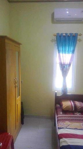 Bedroom 4, Express O 91371 Wisma Nadira, West Lampung