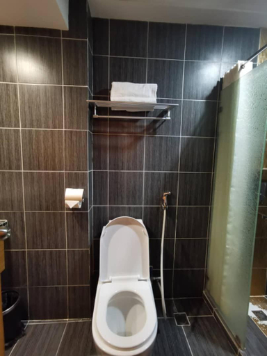 Bathroom 3, 2 Inn 1 Boutique Hotel & Spa, Sandakan