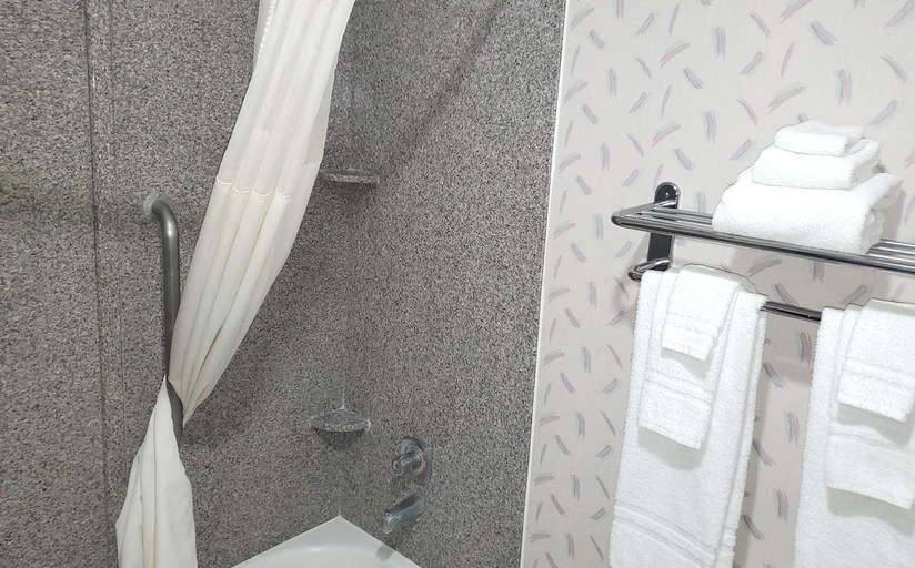 Bathroom 4, Coratel Inn & Suites By Jasper New Braunfels IH-35 EXT 189, Comal