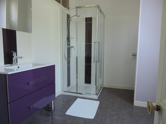 Bathroom 8