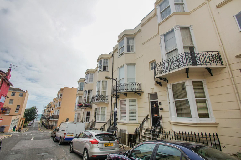 Others 5, No 5 |Close to Seafront| by Brighton Holiday Lets, Brighton and Hove