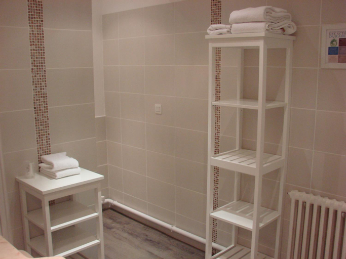Bathroom 4