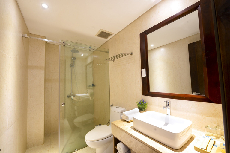 Bathroom 5, Di lusso Boutique Hotel Riverside Danang, Da Nang