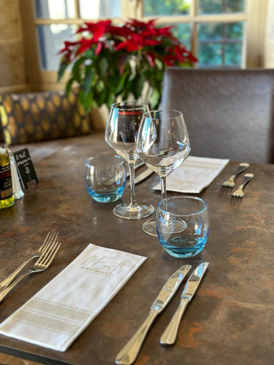 Food & Drinks 3, Domaine du Prieure d'Estagel chambres d'hotes, Gard