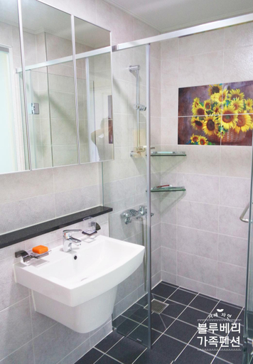 Bathroom 4, Geoje Blueberry Pension, Geoje