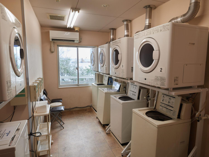 Bathroom 4, Wind City Hotel, Tahara