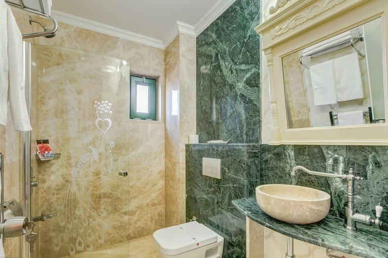 Bathroom 5, Cunda Esen Otel, Ayvalık