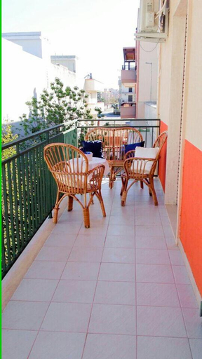 Others 4, B&B Lo Smeraldo, Taranto