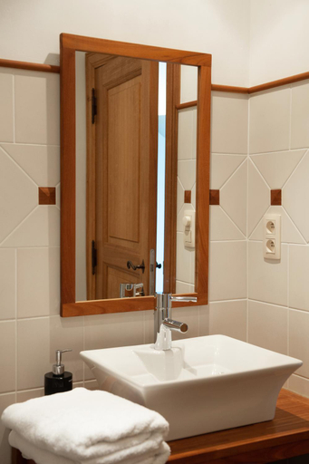 Bathroom 2, Le Maissin 1876, Luxembourg