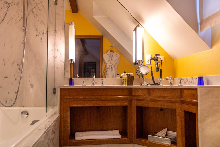 Bathroom 5