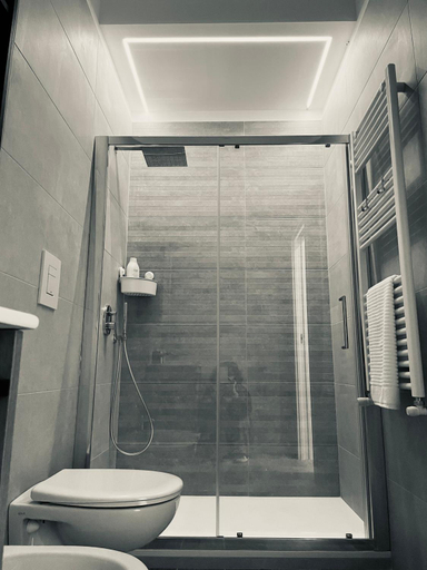 Bathroom 3, La Titina Home, Bari