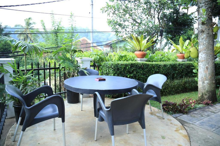 Others 3, Freedom Lodge, Kandy, K.F.G. & G. Korale