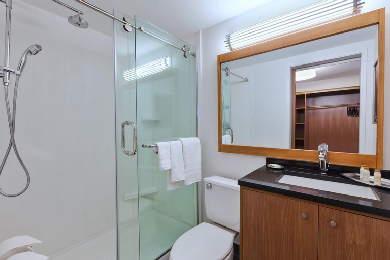 Bathroom 9