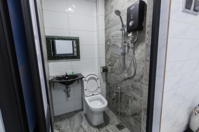 Bathroom 21