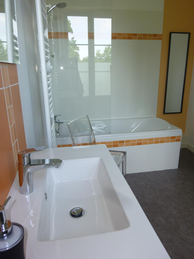 Bathroom 9
