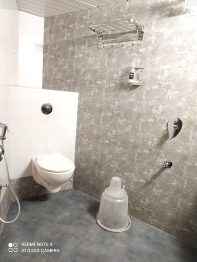 Bathroom 2, ULIFE HOTEL, Mumbai Suburban