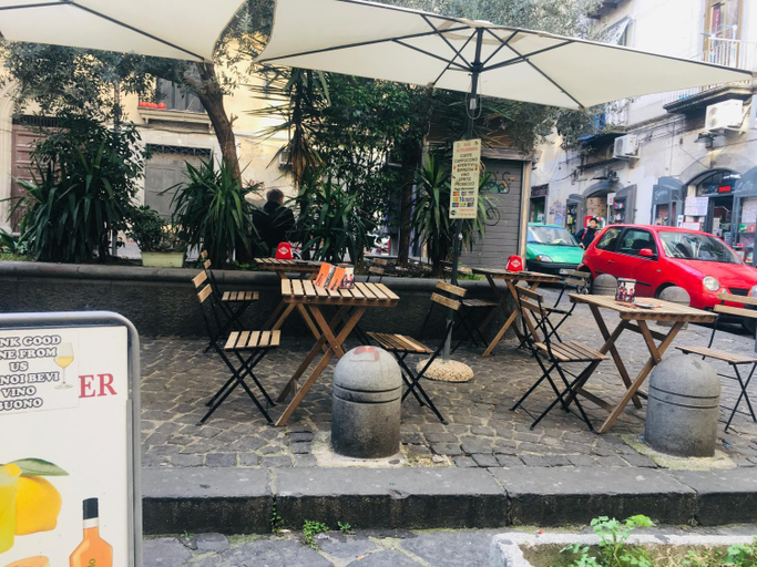 Food & Drinks 4, Decumani Prestige, Napoli