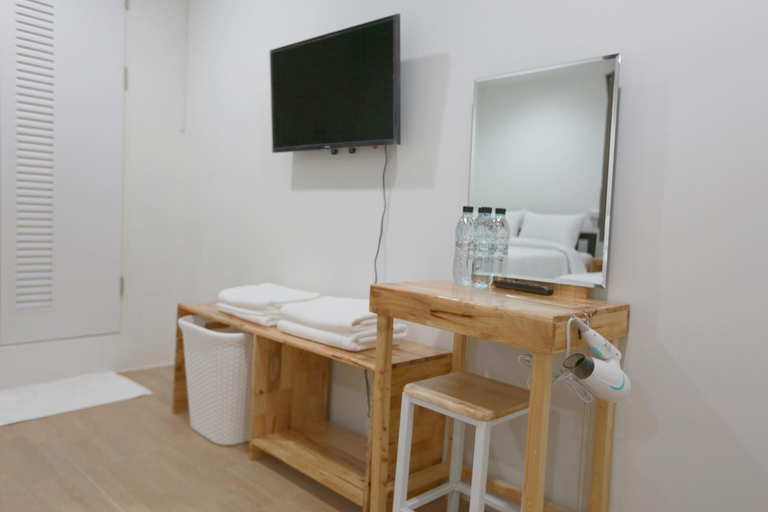 Others 5, INTERest POSHTEL, Don Muang