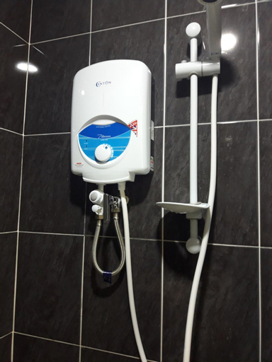 Bathroom 18