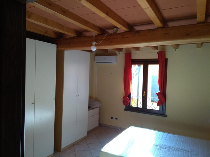 Others 2, B&B I GEMELLI, Parma