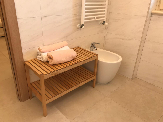 Bathroom 9