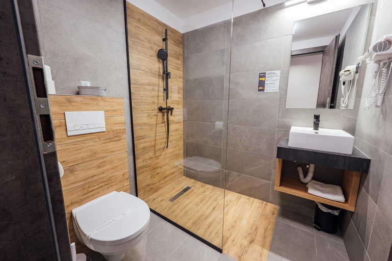 Bathroom 4, Vila Noblesse, Sovata