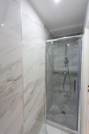 Bathroom 3, Residence de Bourgogne, Paris
