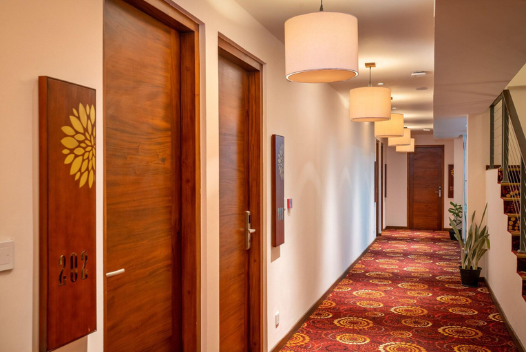 Public Area, Grand Serendib Hotel, K.F.G. & G. Korale