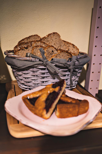Food & Drinks 13