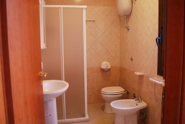 Bathroom 4, Tenuta Madre Terra Resort, Crotone