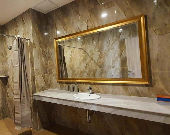 Bathroom 4