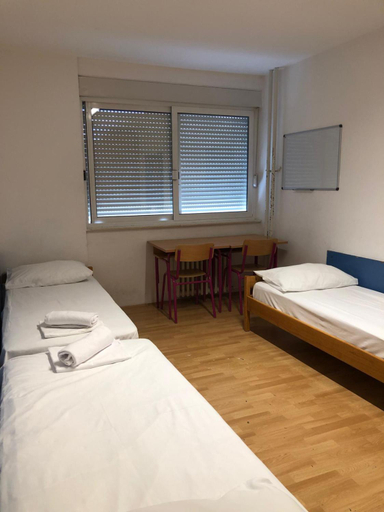 Others 4, Split Summer Budget Rooms, Split
