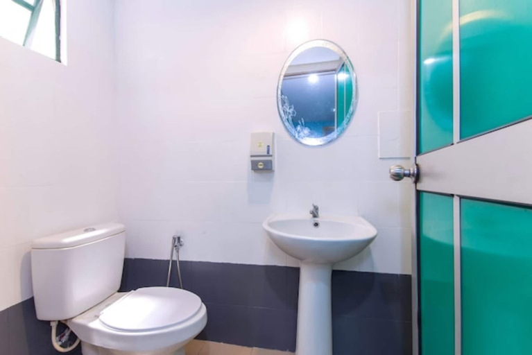 Bathroom 4, Lotus Seremban KPJ Seremban, Seremban