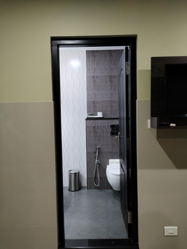 Bathroom 3, Kottavathil Hotel, Ernakulam