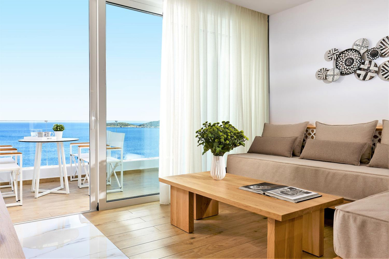Facilities 4, Citrus Exclusive, Crete