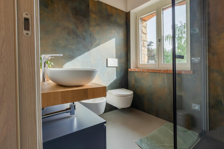 Bathroom 2, Corte Odorico, Verona