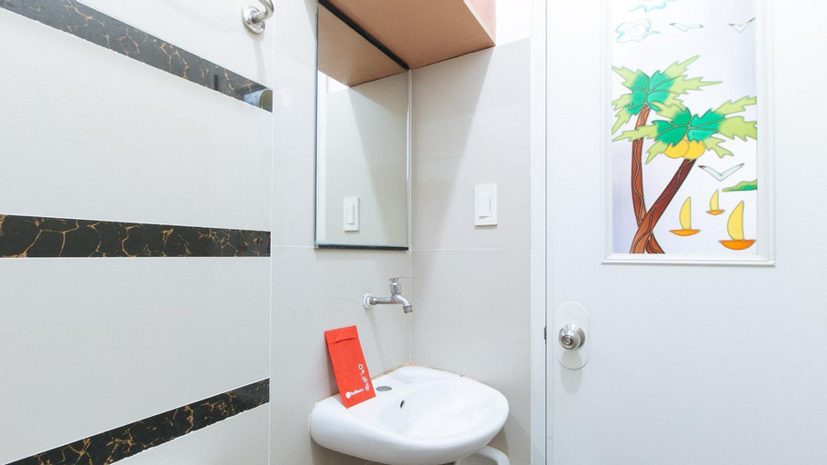 Bathroom 10