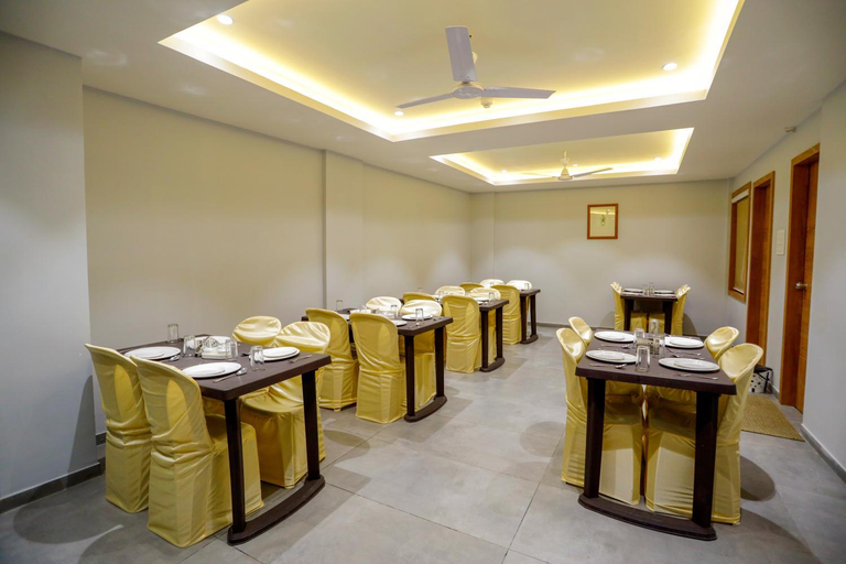 Food & Drinks 4, HOTEL OM, Gir Somnath