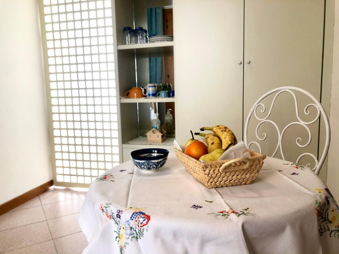 Others 5, B&B Curva della Palma