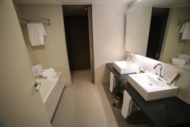 Bathroom 5, Hotel 525, Murcia