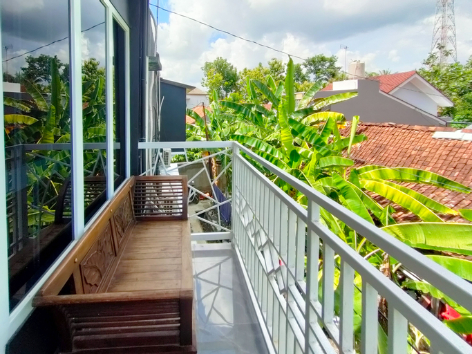 Exterior & Views 5, RedDoorz Syariah near Stasiun Wates, Kulon Progo